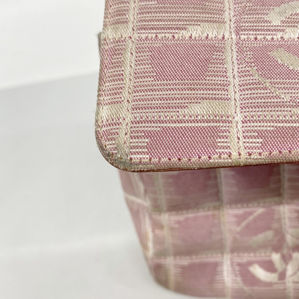 CHANEL Pink Shoulder Bag - Picture 7 of 10